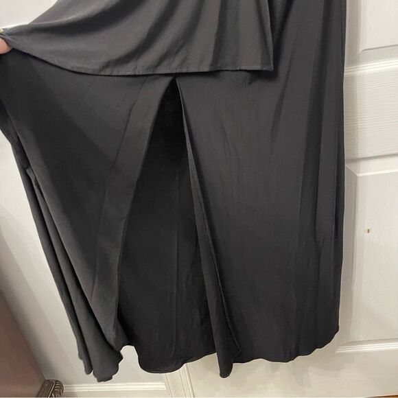 Elegant Black Evening Dress - Picture 6 of 14